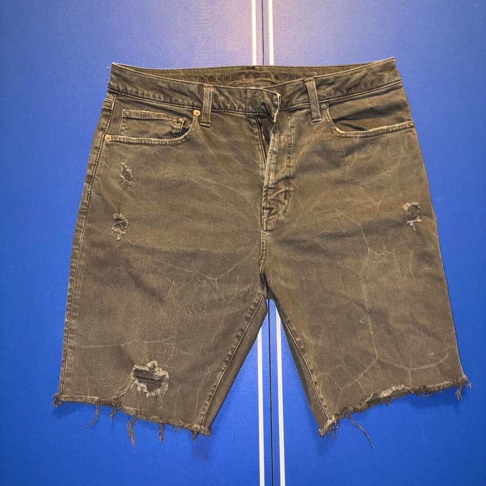 Grey streetwear style American eagle jorts